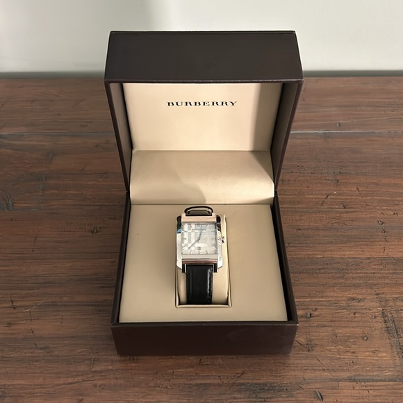Burberry Men’s Watch - Picture 2 of 8